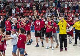 Imagen del final del encuentro que enfrentó al conjunto burgalés con la Fundación Agustinos Alicante.