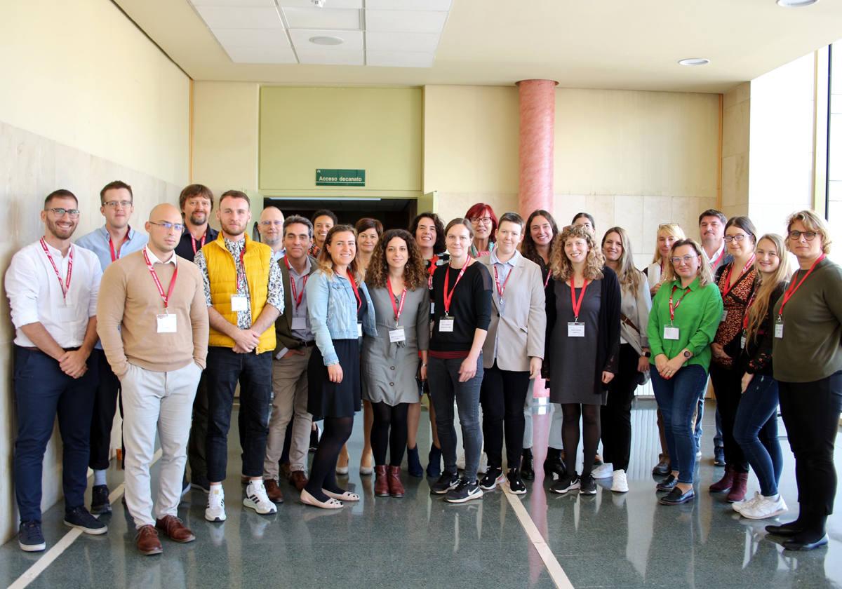 Reunión de los miembros del proyecto en la Universidad de Burgos en 2022.