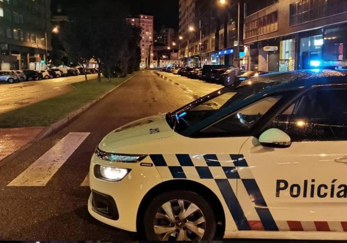 Imagen de archivo de un coche de la Policía Local de Burgos