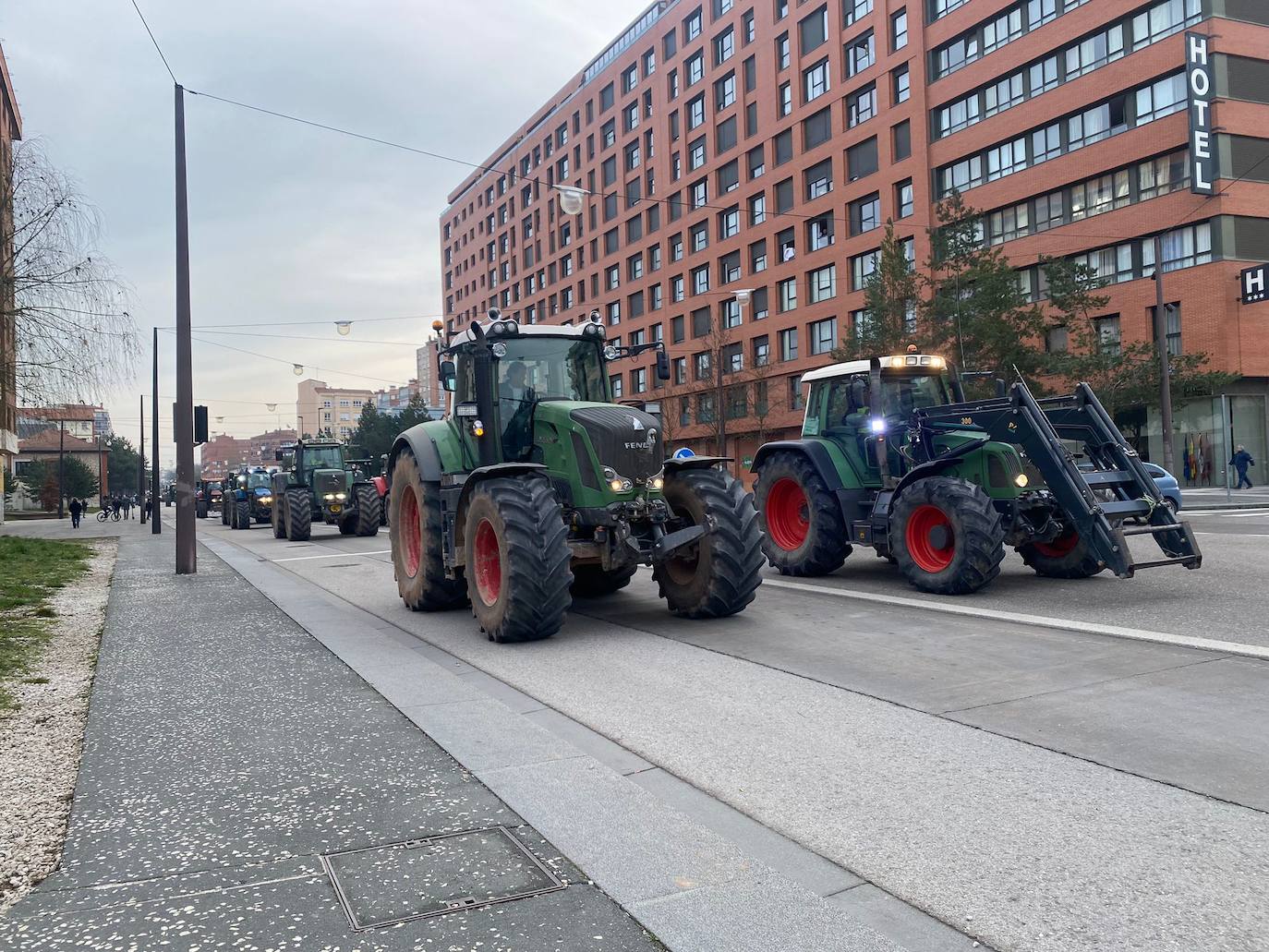 La tractorada en Burgos capital, en imágenes