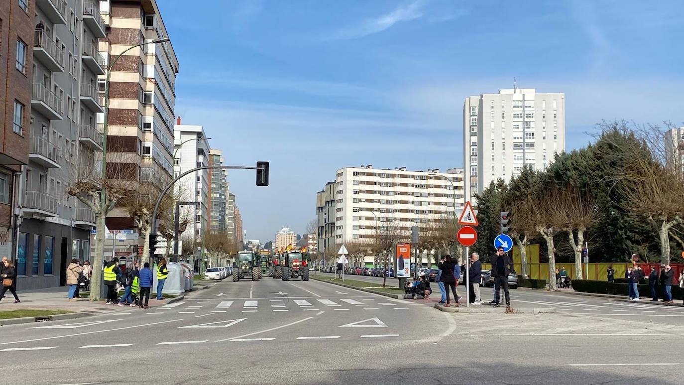 La tractorada en Burgos capital, en imágenes