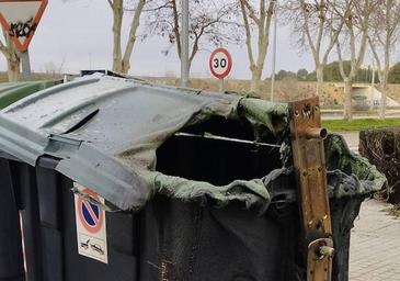 Queman cinco contenedores en diferentes puntos de Aranda de madrugada