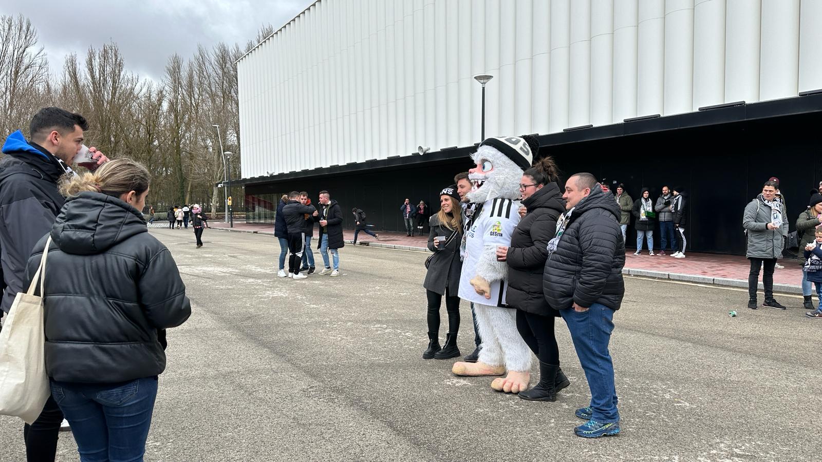 Imágenes de la fiesta previa al Burgos CF-Sporting