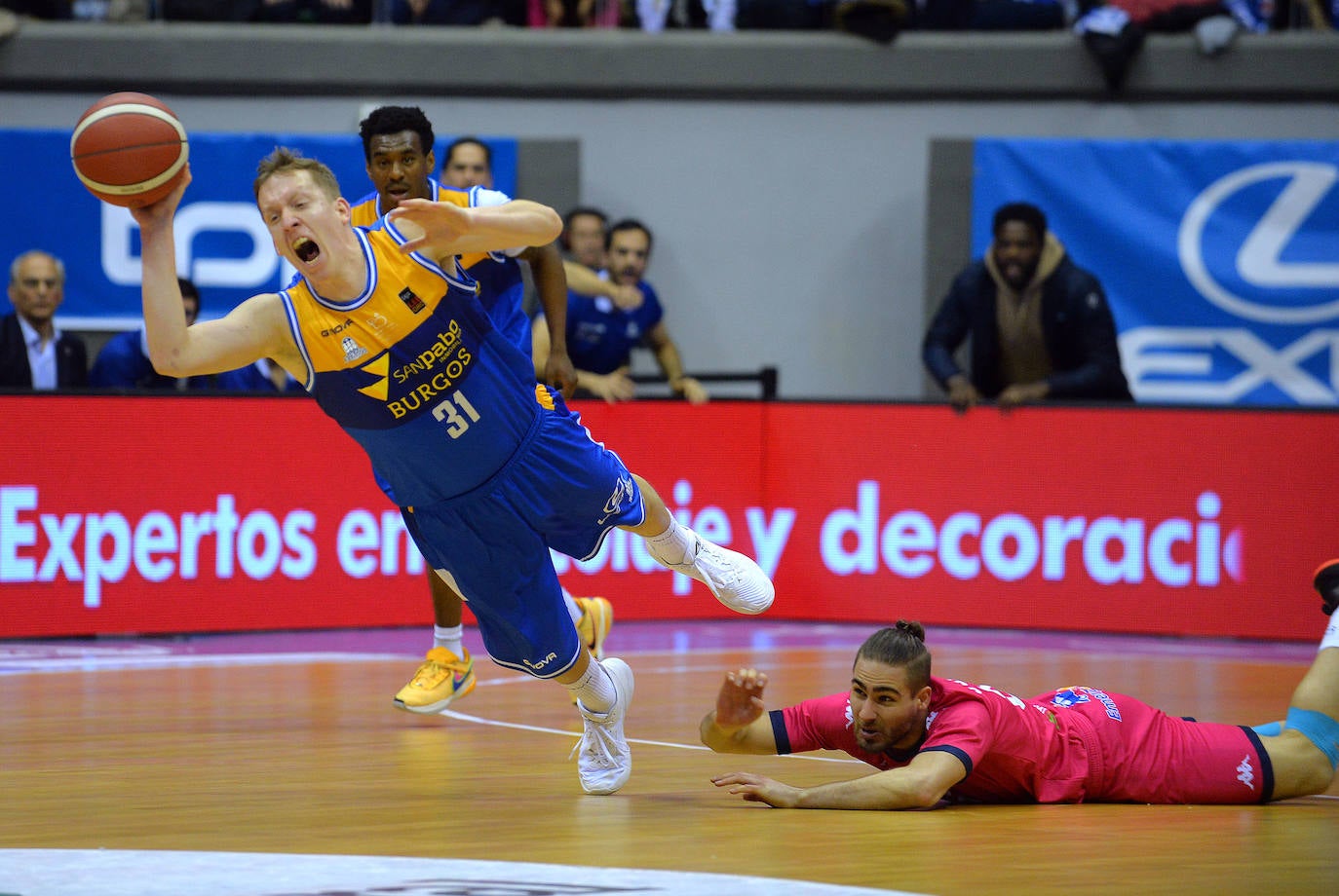 El derbi burgalés de baloncesto, en imágenes