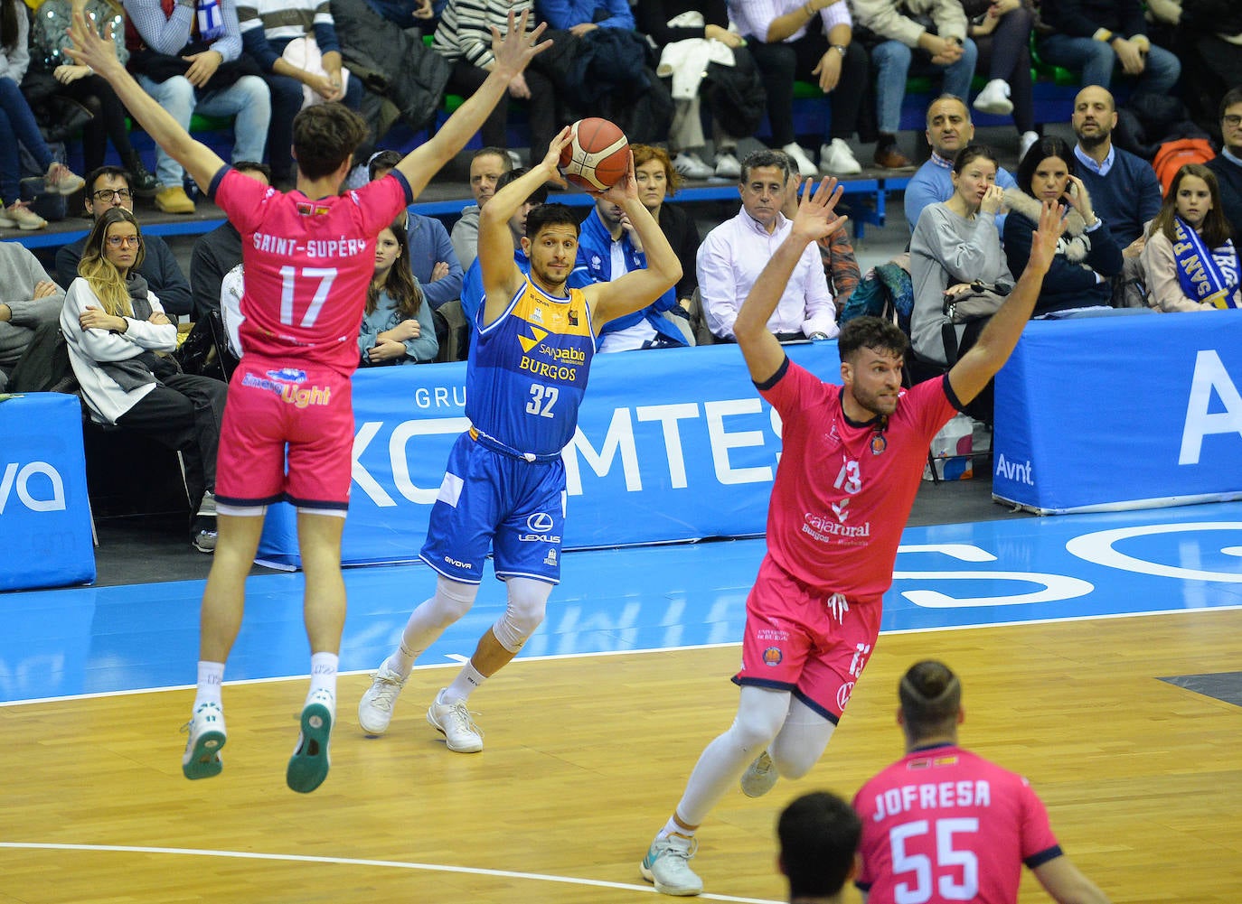 El derbi burgalés de baloncesto, en imágenes