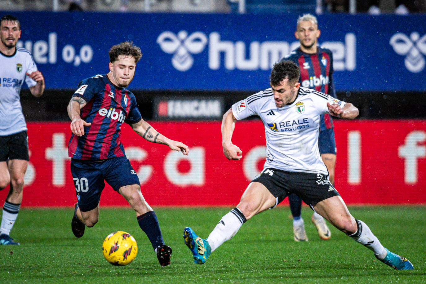 El partido SD Eibar - Burgos CF, en imágenes