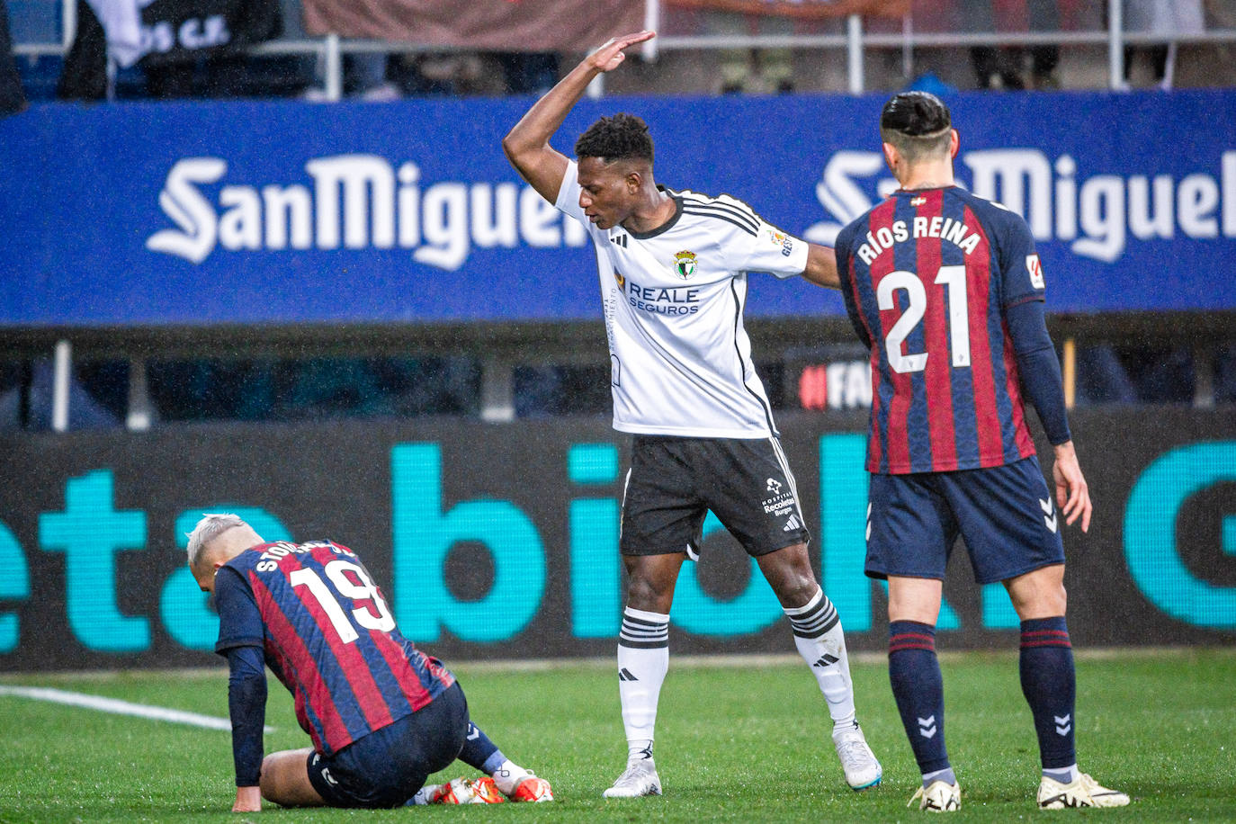 El partido SD Eibar - Burgos CF, en imágenes