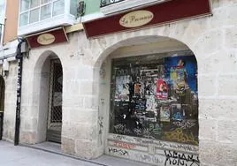 Locales del centro de Burgos con basura