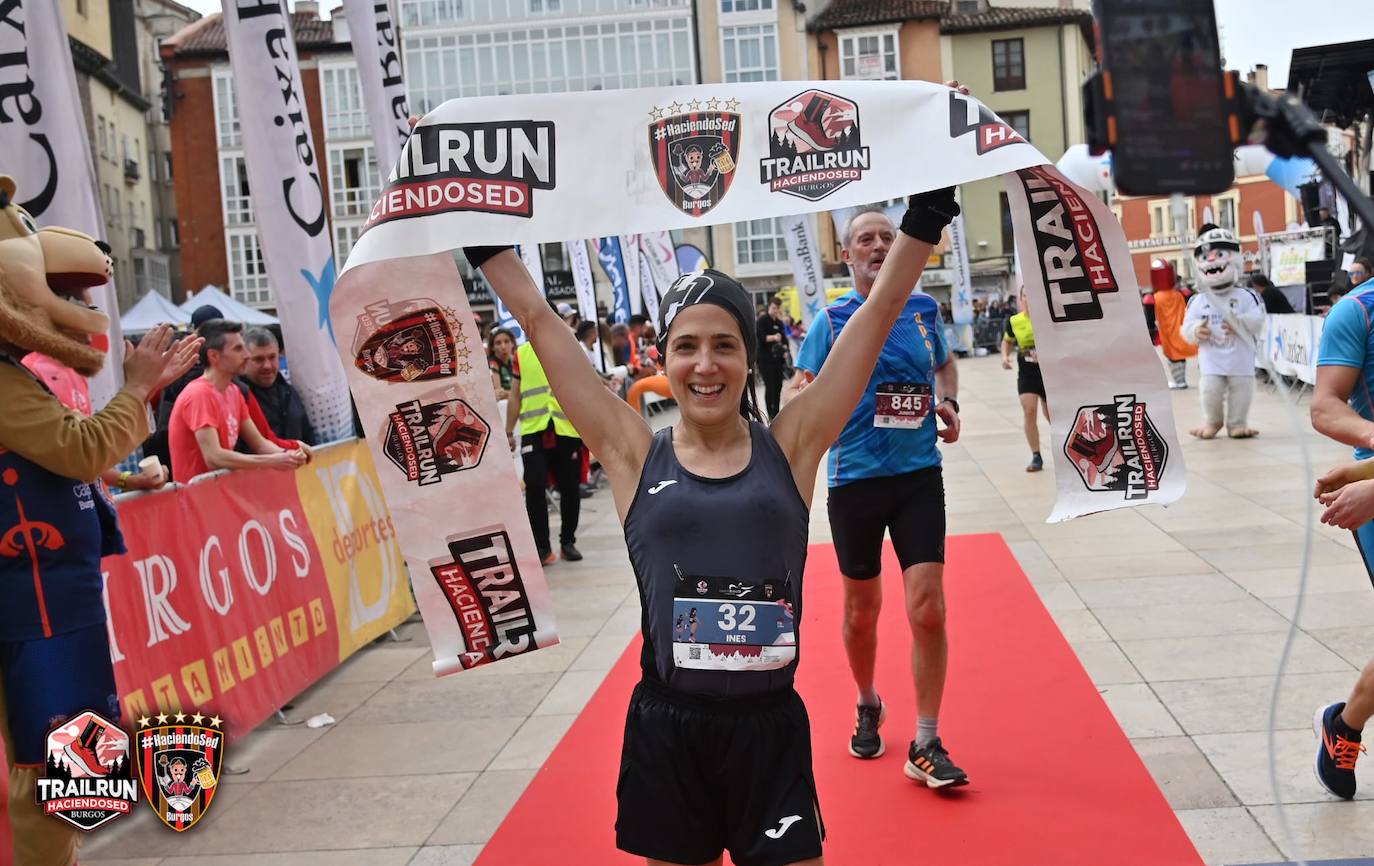 Inés Astrain cruza la línea de meta en el III Trail Haciendo Sed celebrado este domingo en Burgos