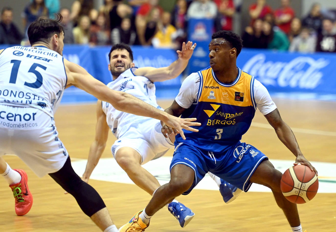 La victoria del San Pablo Burgos frente al Gipuzkoa Basket, en imágenes