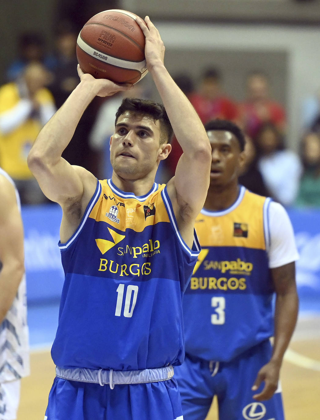 La victoria del San Pablo Burgos frente al Gipuzkoa Basket, en imágenes