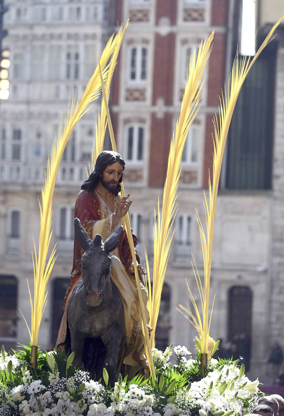 La salida de la procesión de la Borriquilla de Burgos, en imágenes