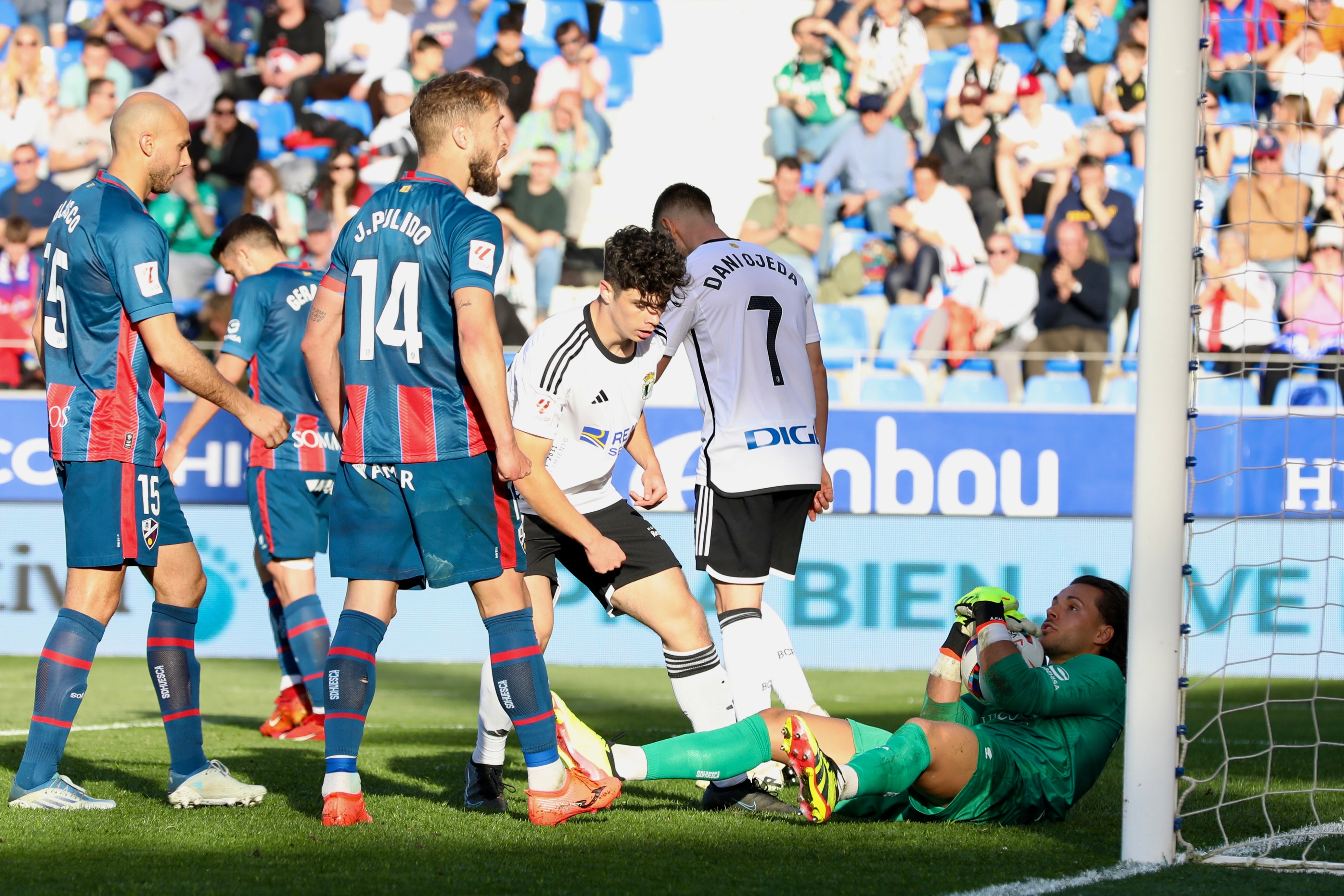 Así ha sido la derrota del Burgos CF ante la SD Huesca en imágenes