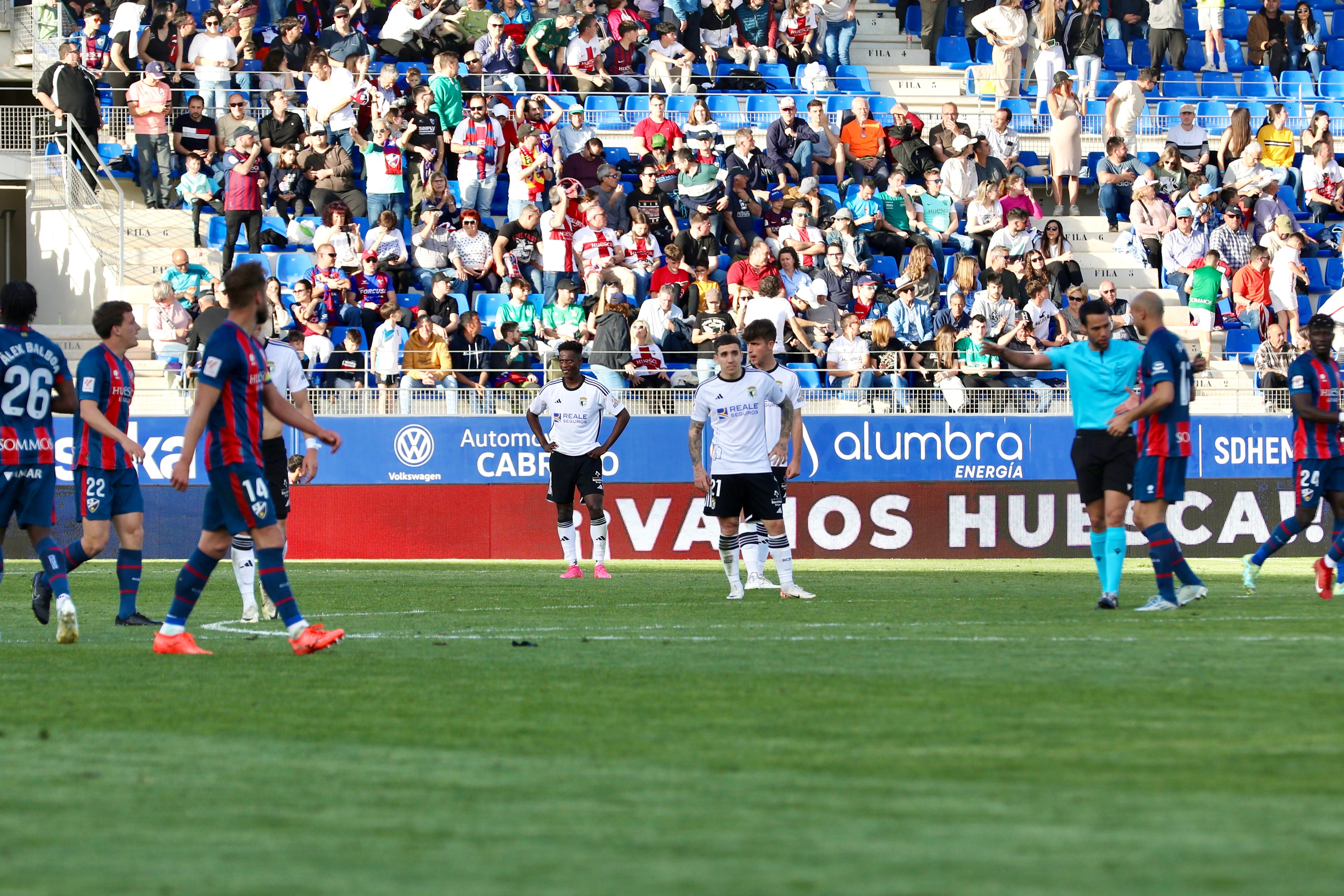 Así ha sido la derrota del Burgos CF ante la SD Huesca en imágenes