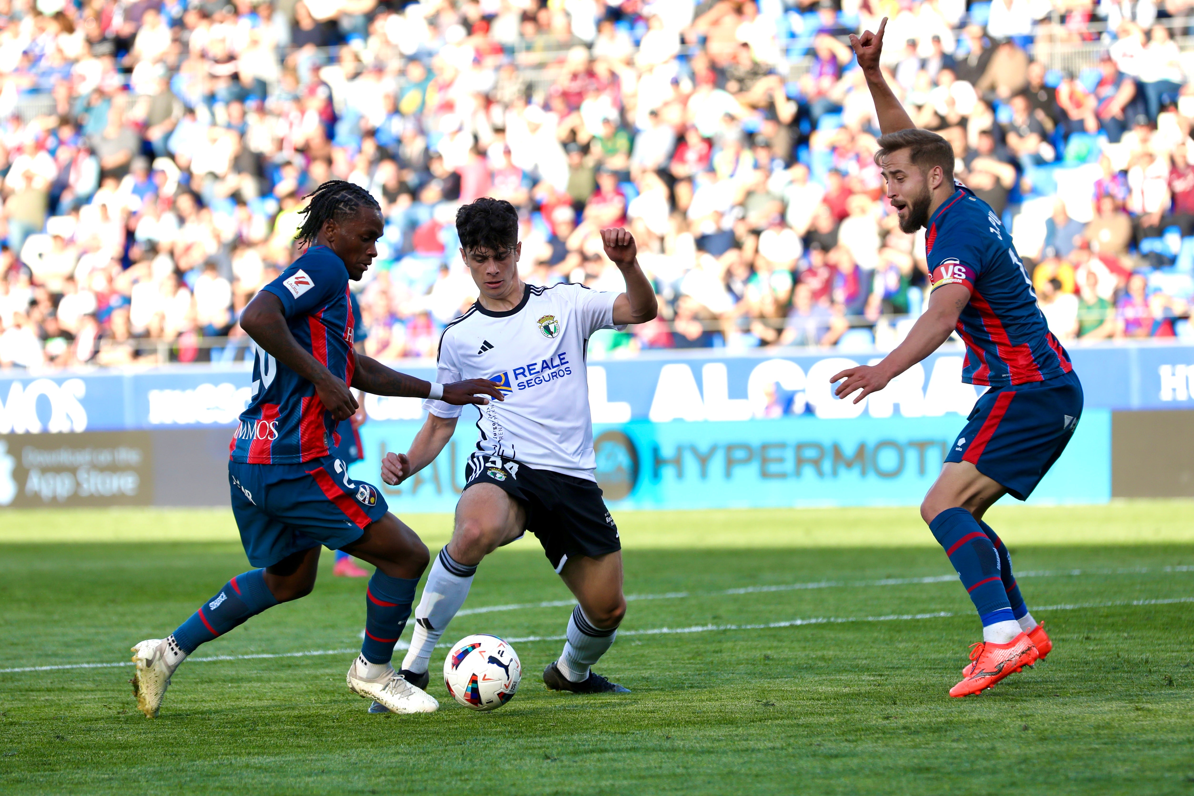 Así ha sido la derrota del Burgos CF ante la SD Huesca en imágenes