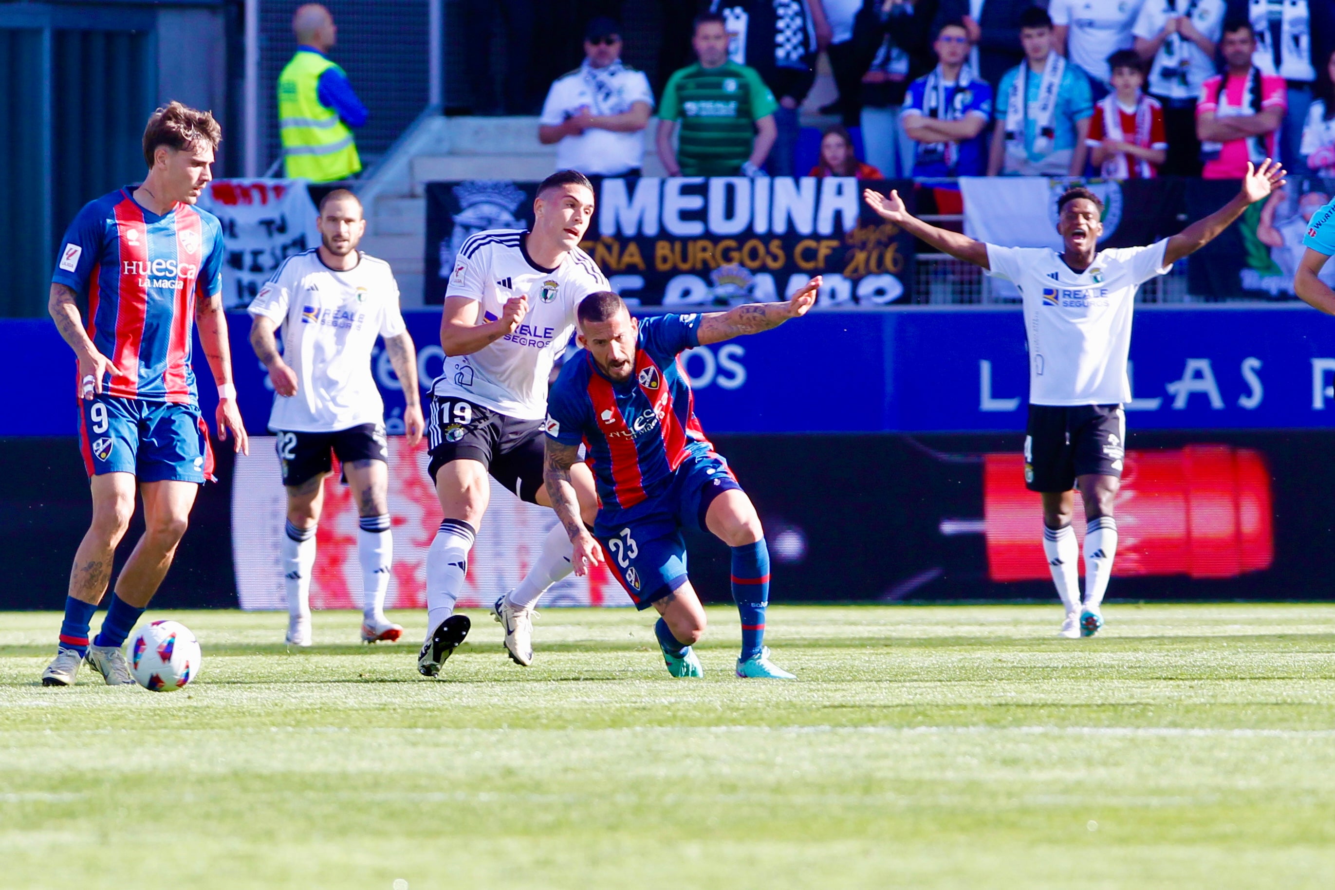 Así ha sido la derrota del Burgos CF ante la SD Huesca en imágenes