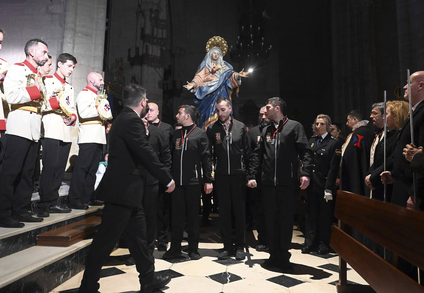 Así ha sido la procesión de El Encuentro celebrada en la iglesia de San Gil