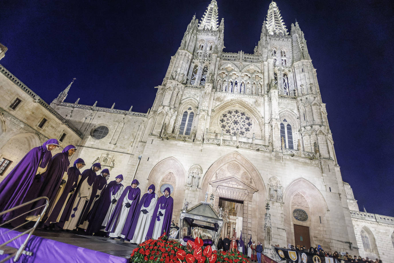 Así han sido el traslado de Cristo Yacente y la procesión del Santo Entierro