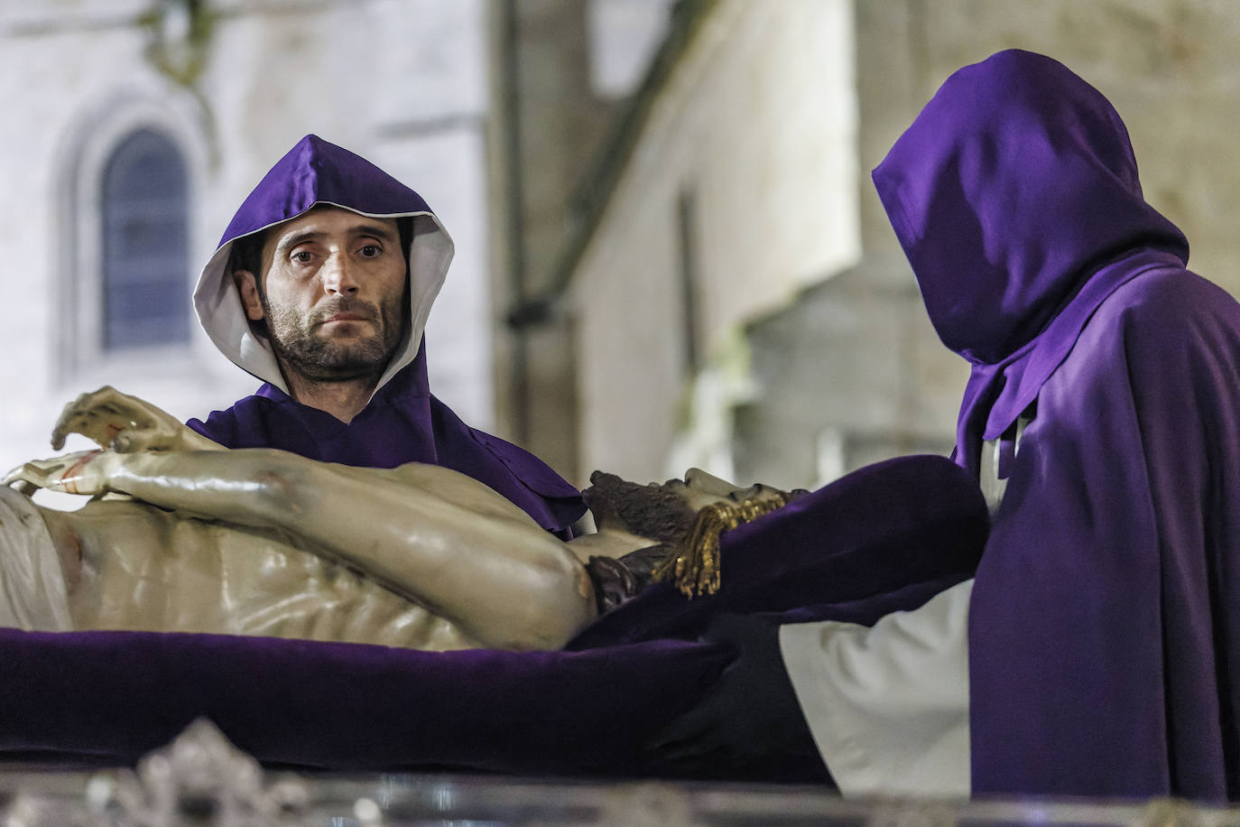 Así han sido el traslado de Cristo Yacente y la procesión del Santo Entierro