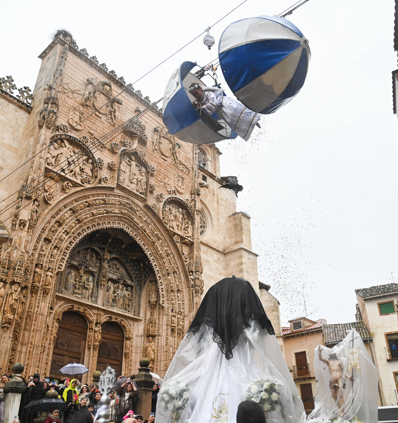 Así ha sido la Bajada del Ángel en Aranda, en imágenes