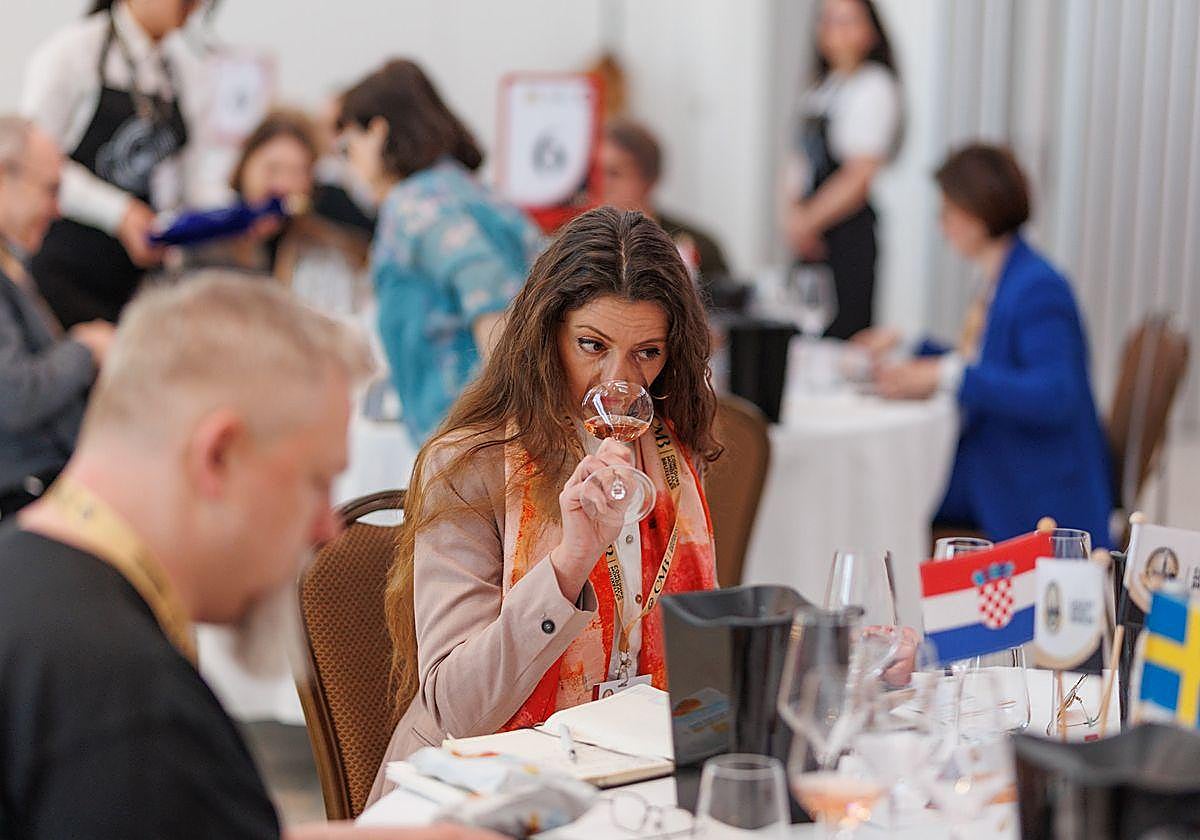 Cata de vinos rosados.