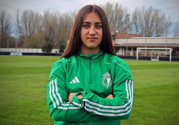 Claudia Barrios: «Jugar en la Sub-16 ha sido una experiencia única»