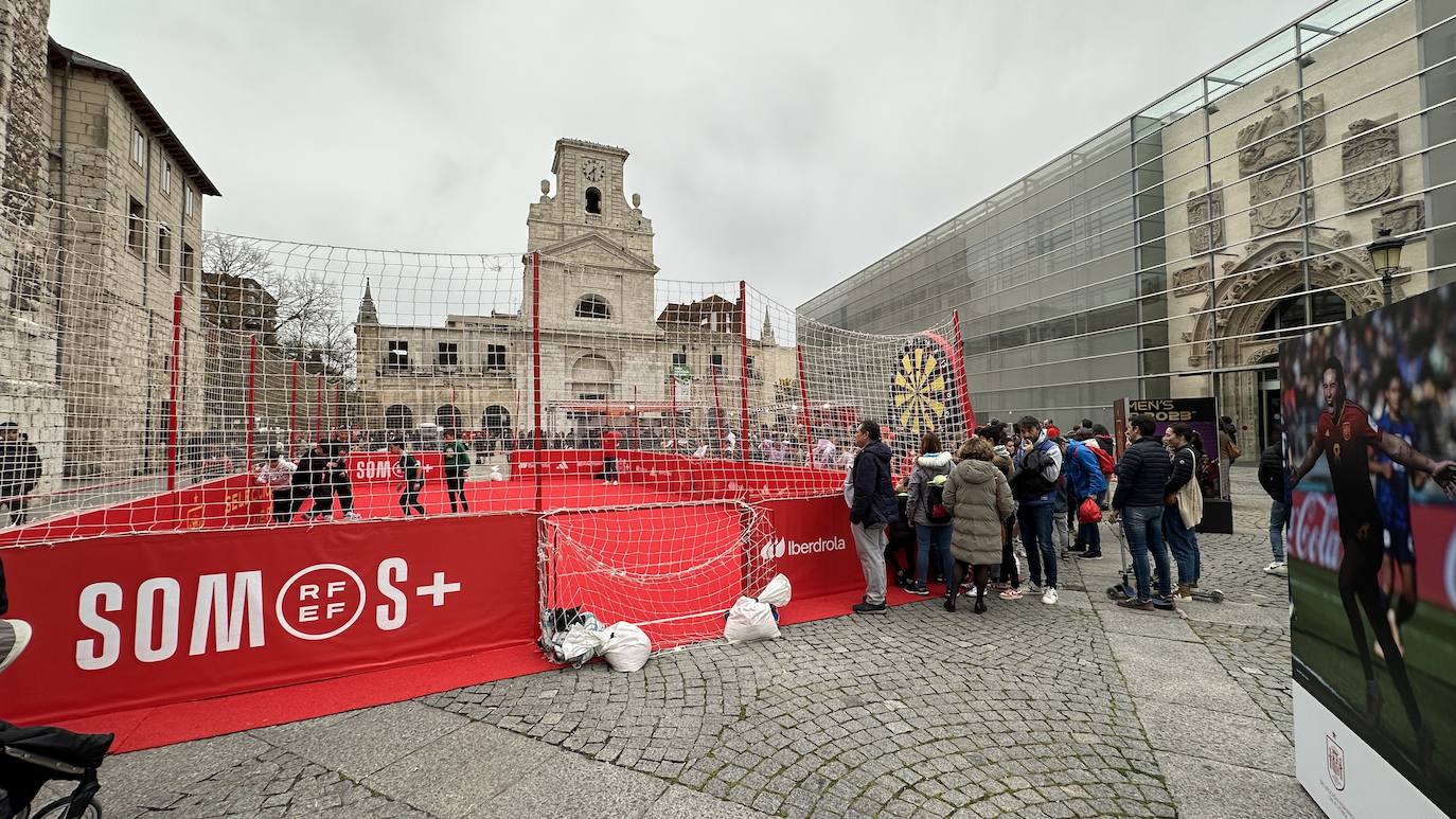 El 40 aniversario de Autismo Burgos y la Fan Zone de la selección femenina, en imágenes