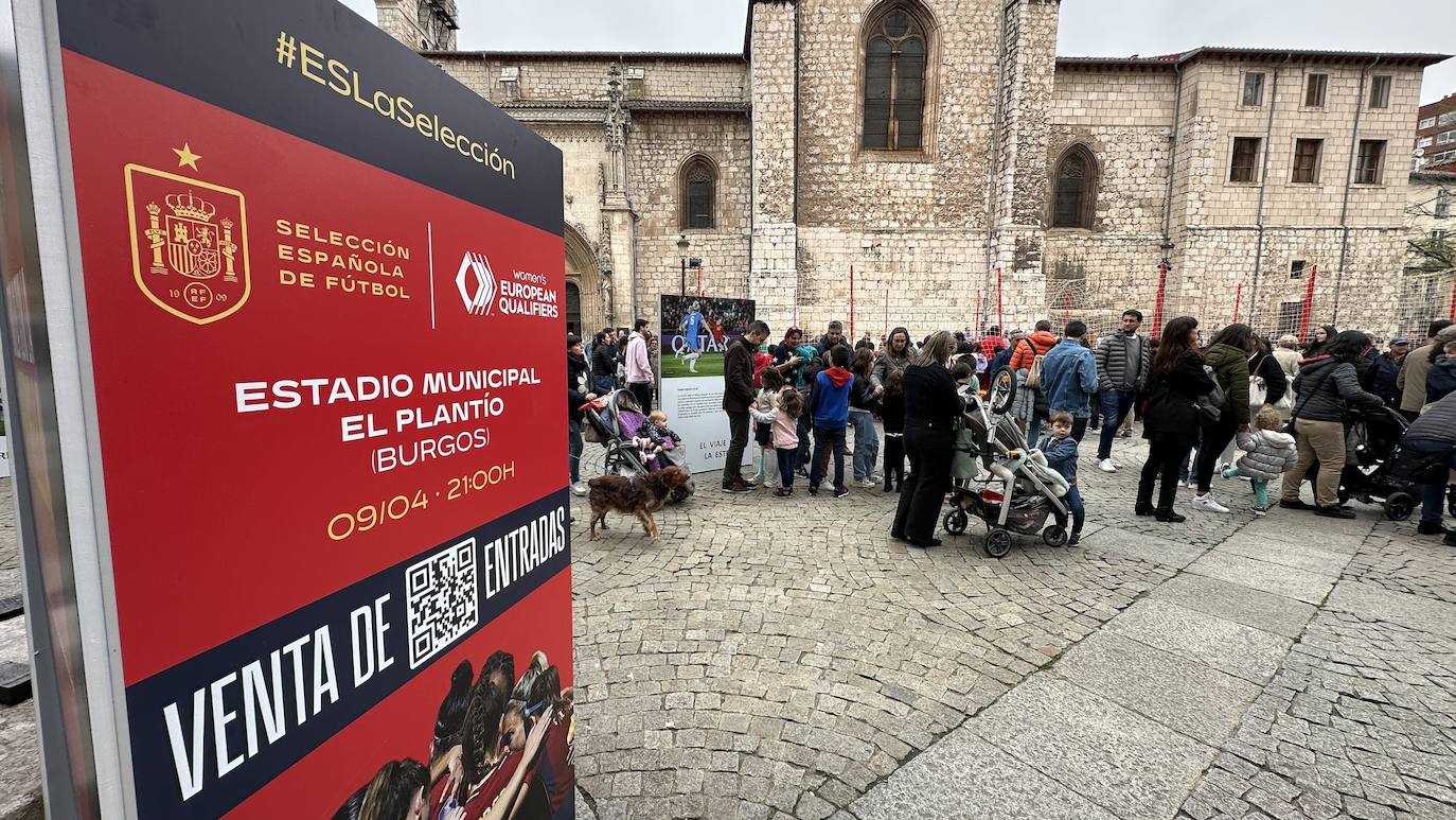 El 40 aniversario de Autismo Burgos y la Fan Zone de la selección femenina, en imágenes