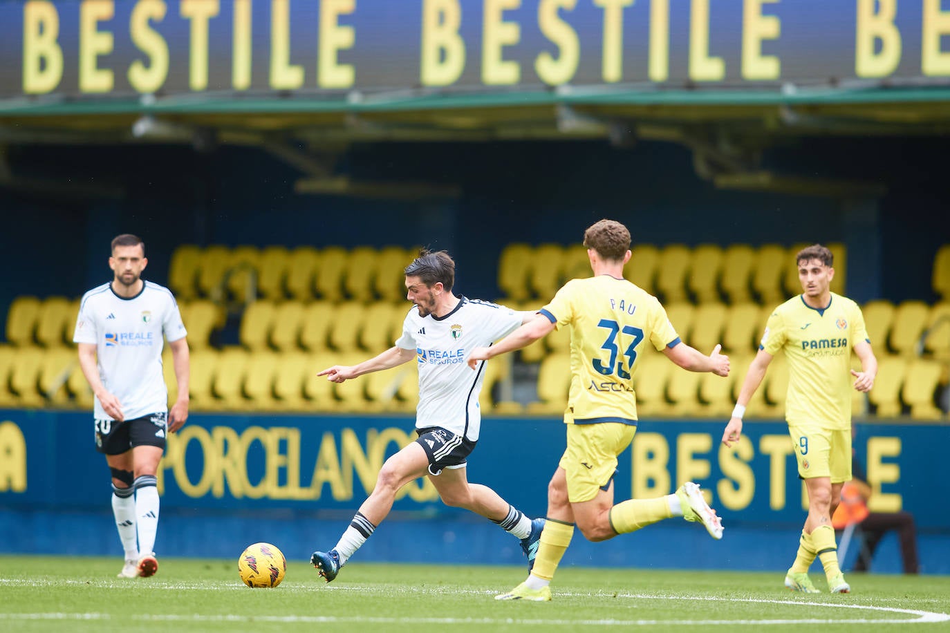 La derrota del Burgos CF ante el Villarreal B, en imágenes