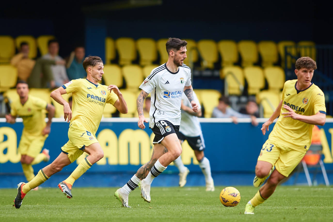 La derrota del Burgos CF ante el Villarreal B, en imágenes