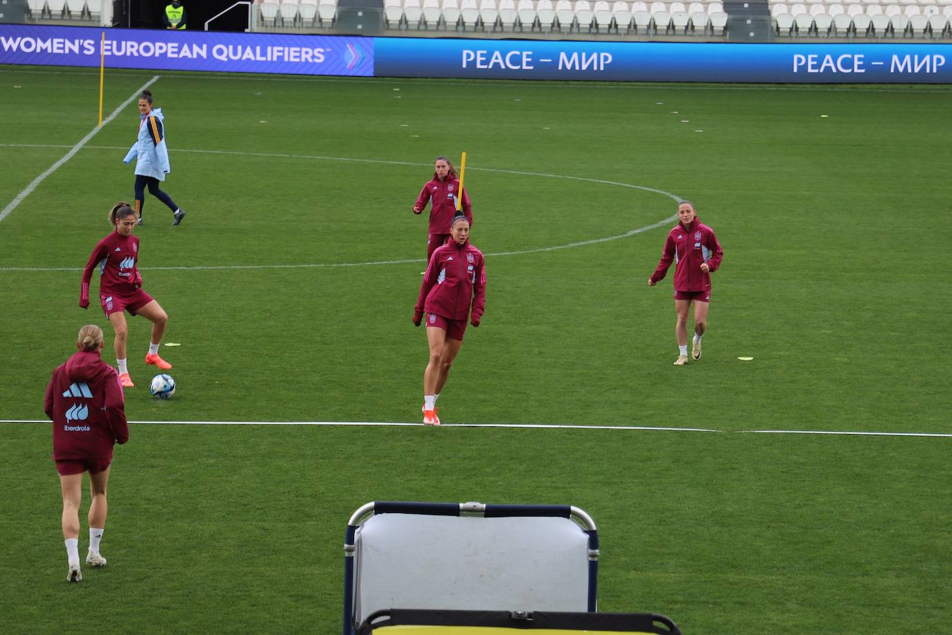 El entrenamiento de la Selección Femenina en El Plantío, en imágenes