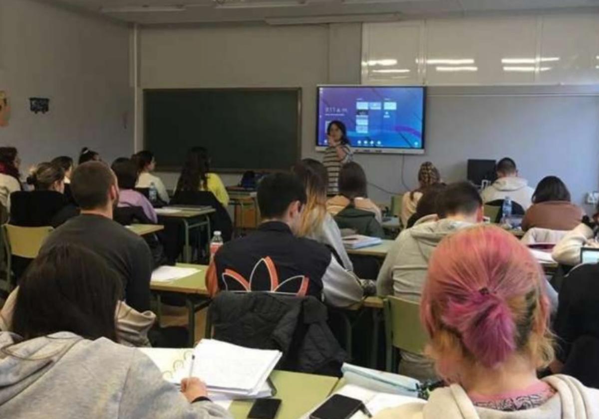 La formación a jóvenes estudiantes es fundamental para el voluntariado.