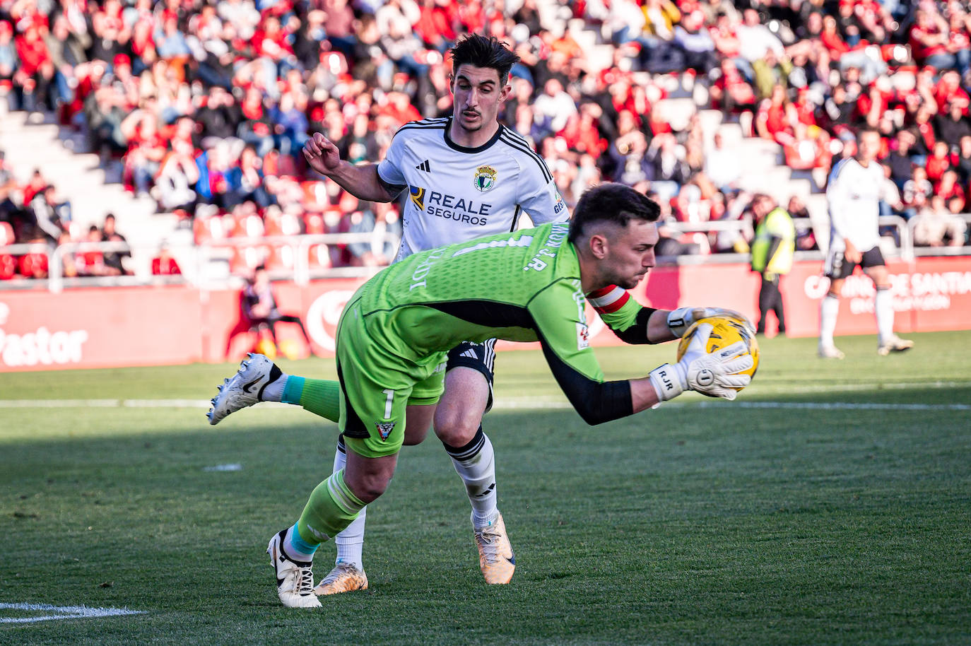 El Mirandés se lleva el derbi de Burgos