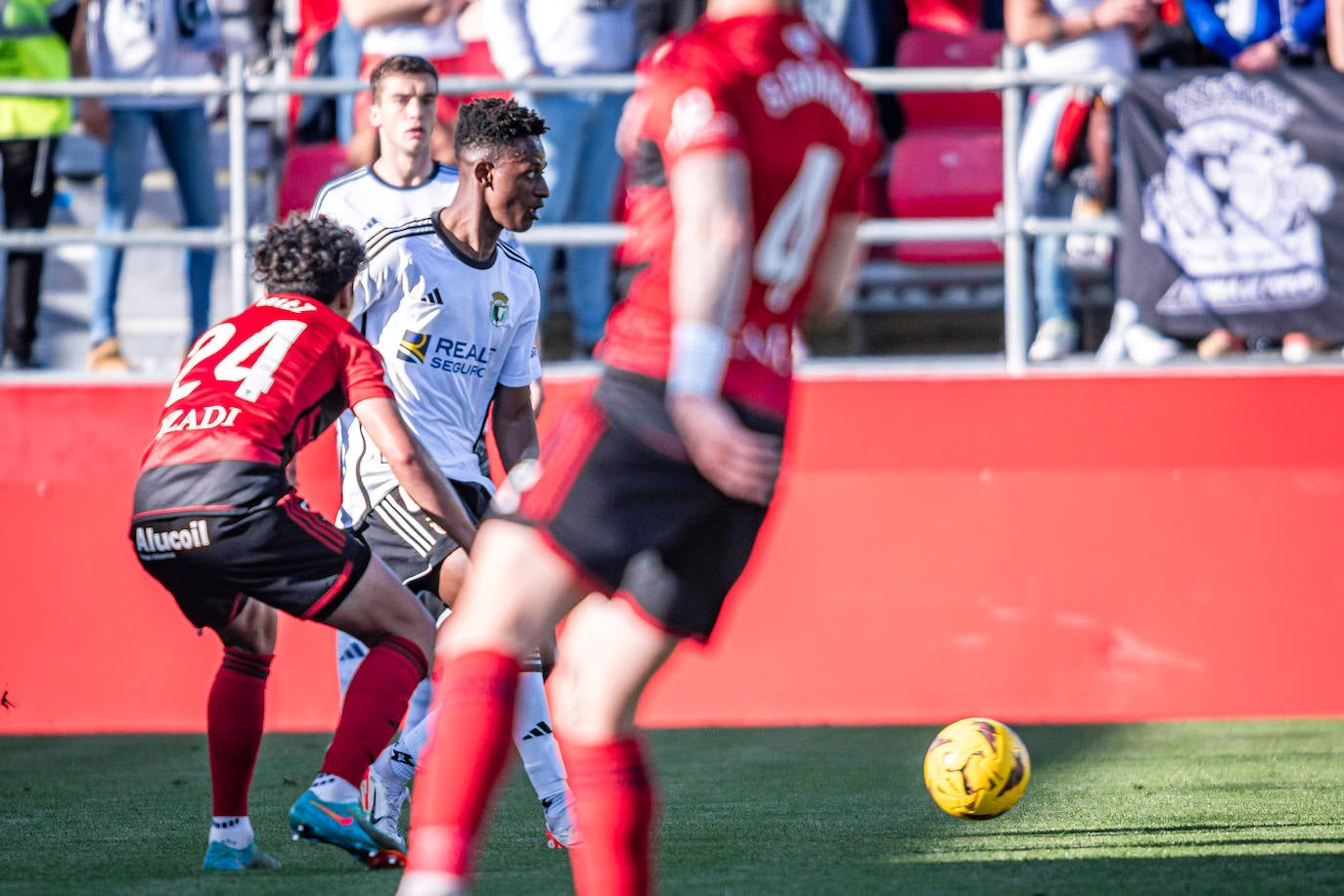 El Mirandés se lleva el derbi de Burgos