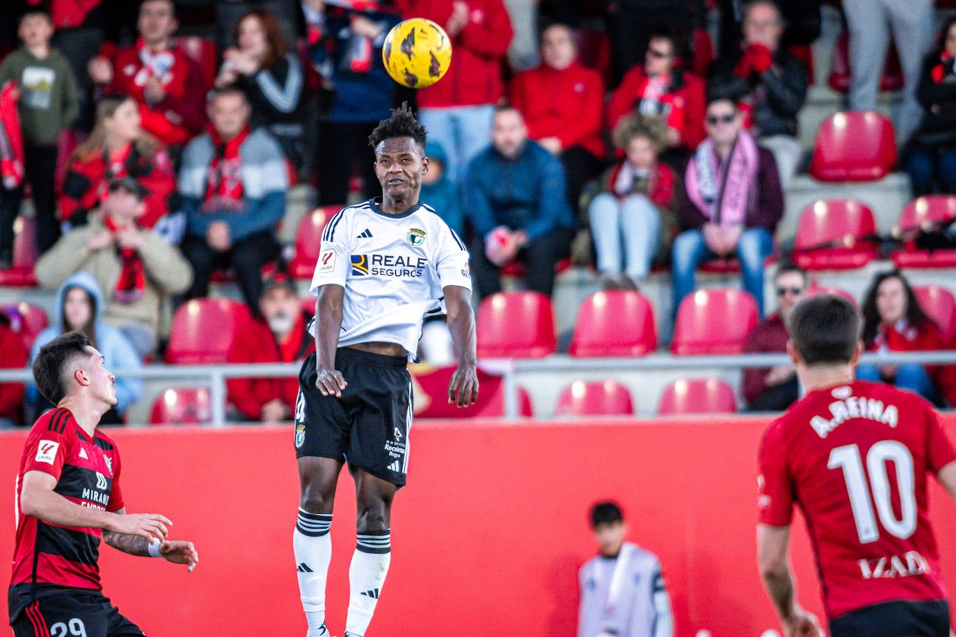 El Mirandés se lleva el derbi de Burgos