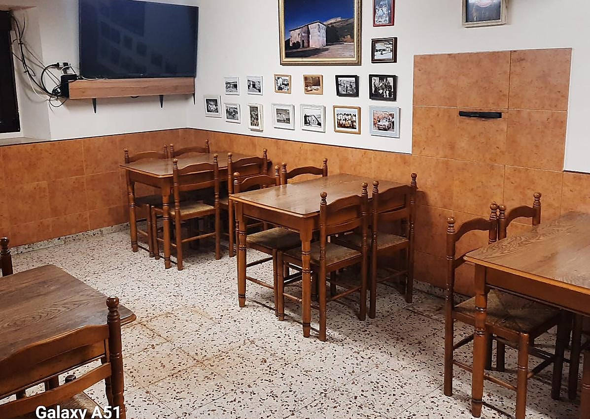 Imagen secundaria 1 - Interior de la cantina de Quintanilla de las Viñas. 