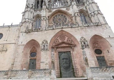 Antonio López termina las nuevas puertas de la Catedral de Burgos