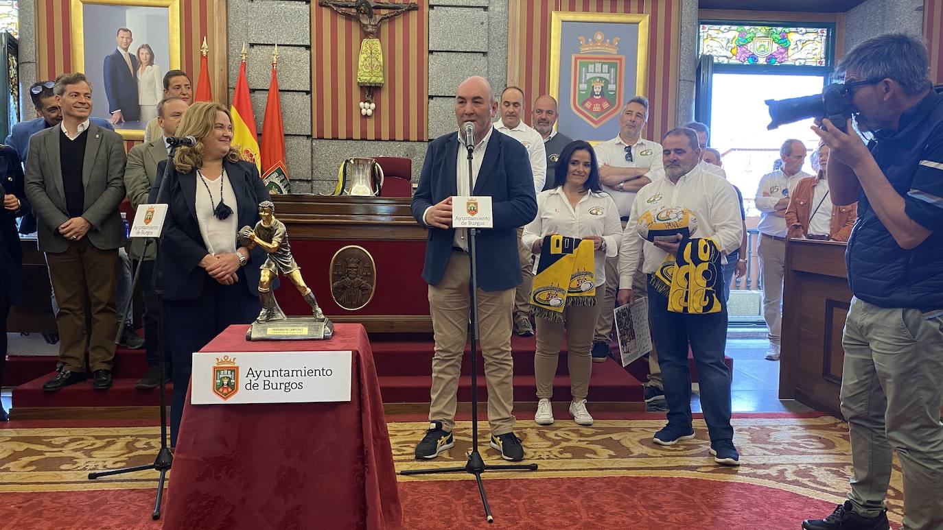 La celebración de la Copa del Rey del Aparejadores en Burgos, en imágenes