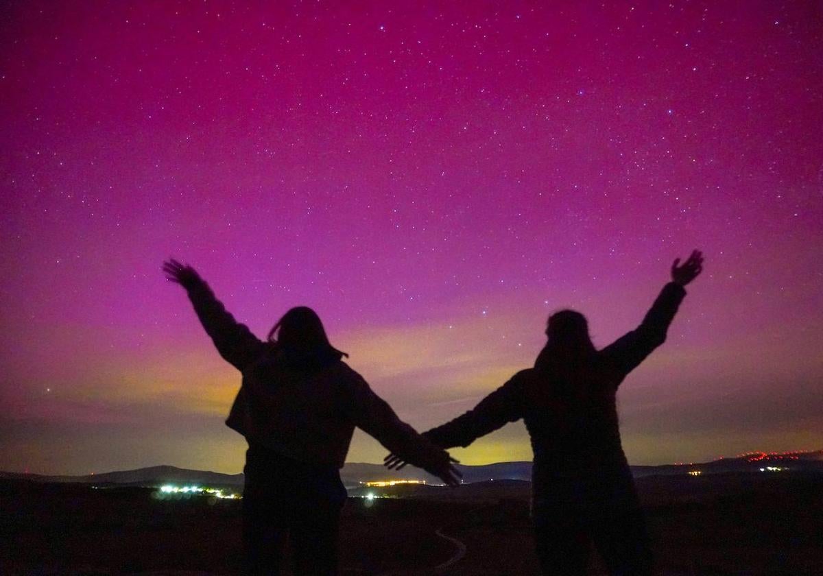 Auroras boreales en la noche del viernes en Burgos.