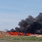 Un nuevo incendio amenaza el vertedero industrial de Abajas