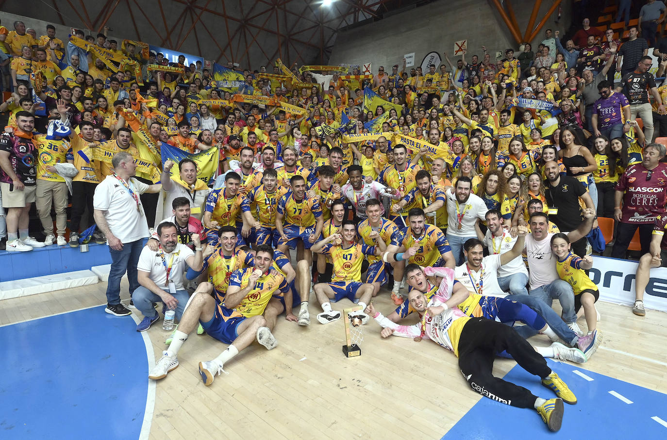 La final por el ascenso a Asobal, en imágenes