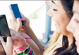 El uso de redes sociales como TikTok ha aumentado un 20%, con un promedio de 96 minutos diarios.