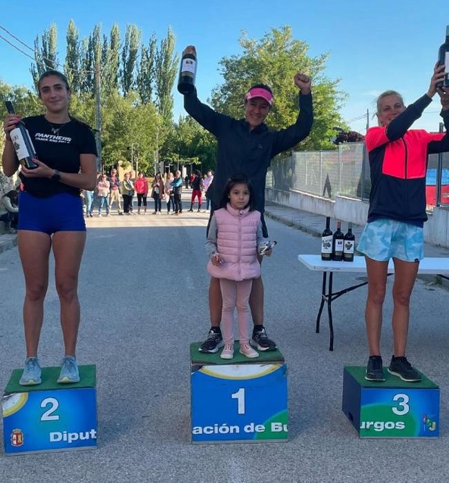 Ganadoras de la clasificación senior femenina de la III 'Carrera entre bodegas'