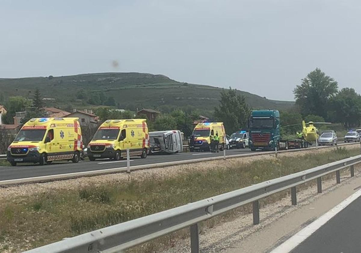 Accidente de tres turismos y una furgoneta en la AP-1