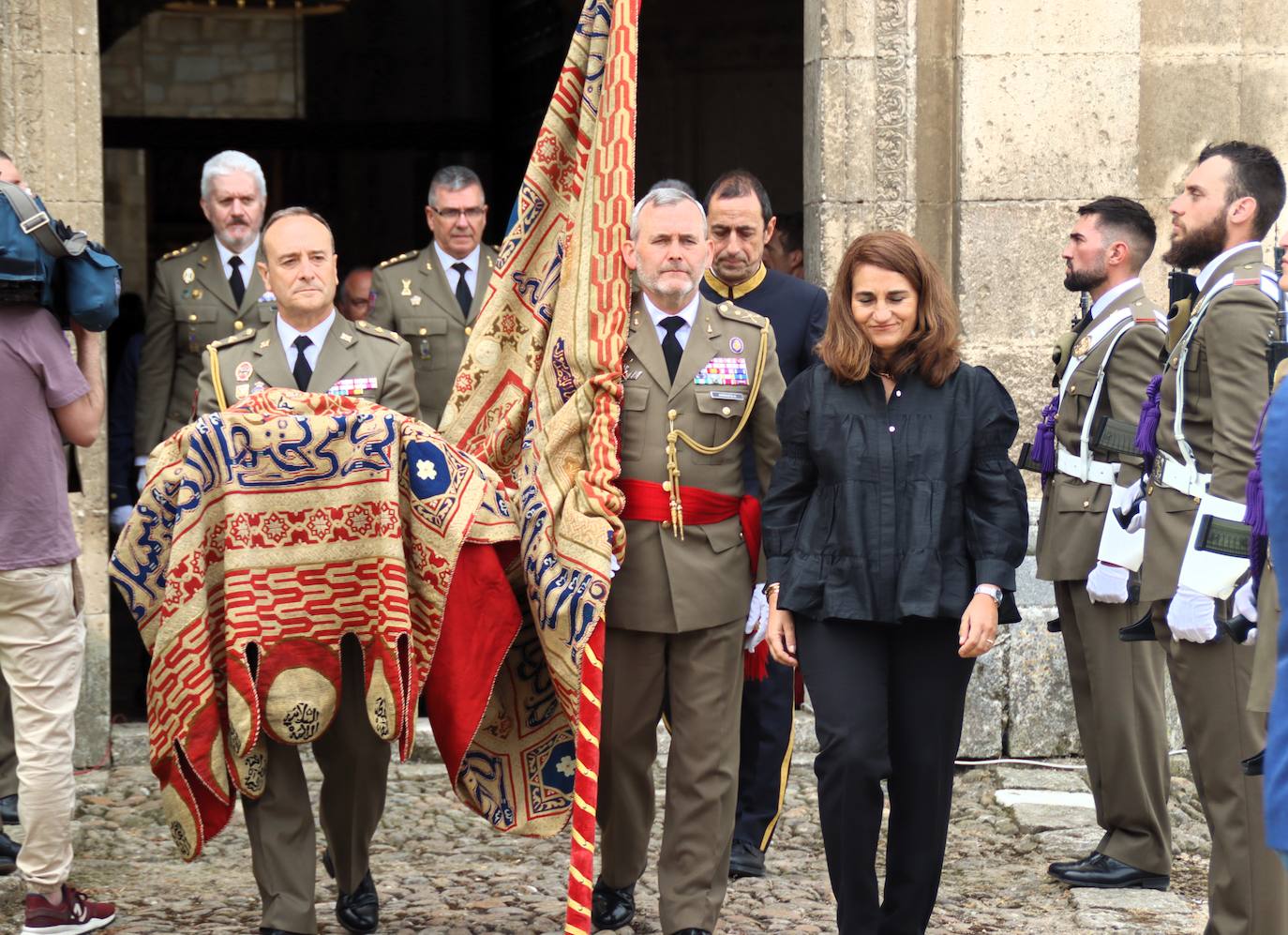 Así ha sido la procesión del Curpillos en el barrio de Las Huelgas