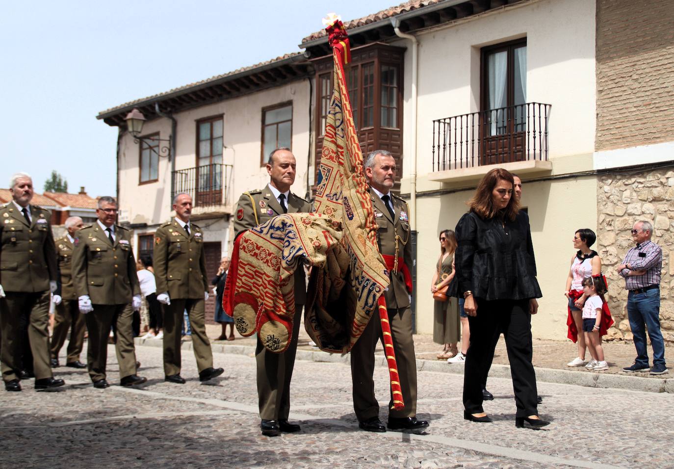 Así ha sido la procesión del Curpillos en el barrio de Las Huelgas