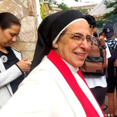 La dominica sor Lucía Caram se ofrece a dialogar con las monjas de Belorado