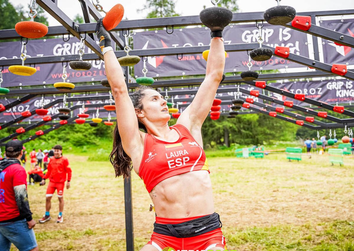 Imagen secundaria 1 - Laura Camarero en la prueba de 14 kilómetros.