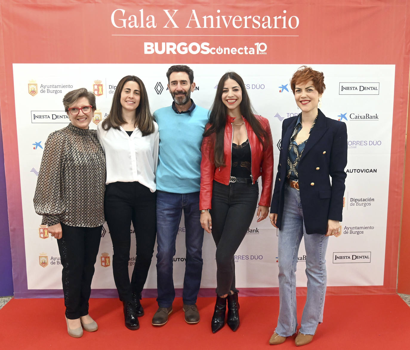 De izquieda a derecha, representante de la Fundación Lesmes, de ESG Nutrición, junto a Laura Rodríguez, Javier Abad, Patricia García y Anais Pérez.