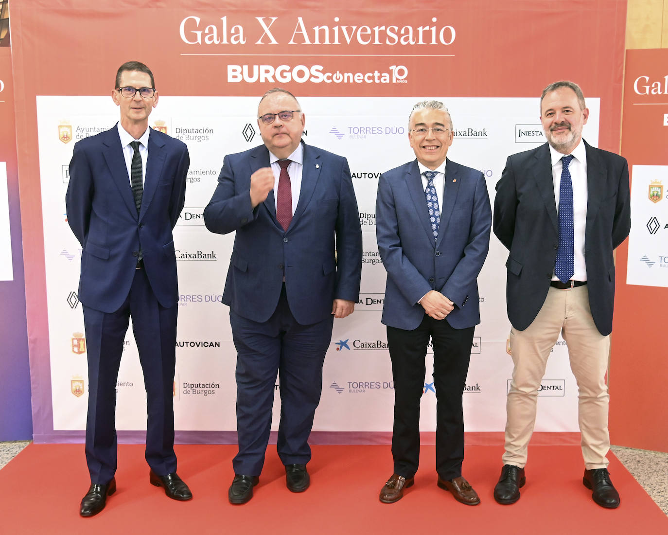 Goyo Ezama, director general de Burgosconecta; Alejandro Vázquez, consejero de Sanidad; Roberto Saiz, delegado territorial de la Junta; Ángel Ortiz, director de El Norte de Castilla.